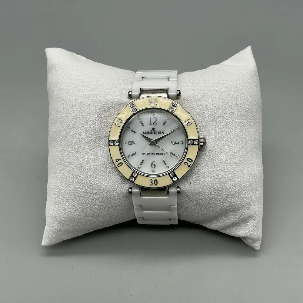 Anne Klein see photos